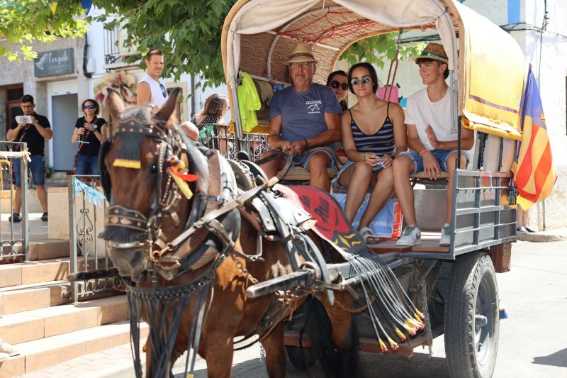 La presentació i l’entrada de la murta aporten l’ambient a l’arranc de les festes de Llíber La presentació i l’entrada de la murta aporten l’ambient a l’arranc de les festes de Llíber